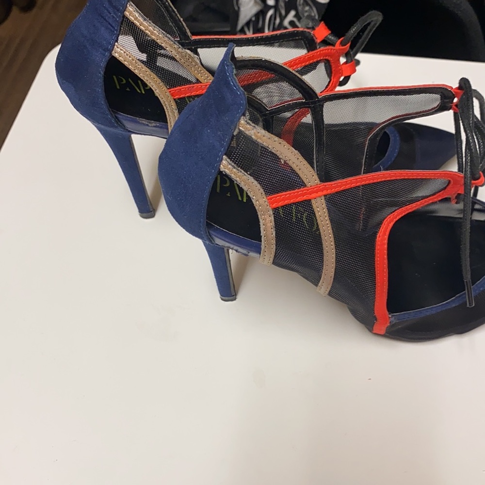 Shoes - Picture 4 of 4